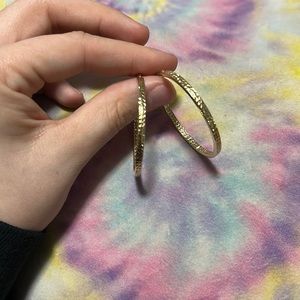 14K Yellow Gold Hollow Hoop Earrings